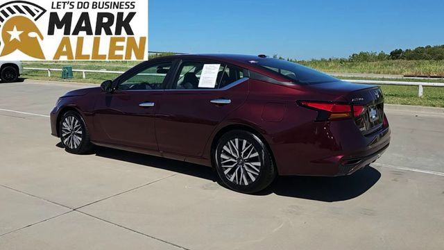 Used 2025 Nissan Altima 2.5 SV FWD image 6