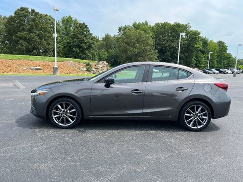 Used 2018 MAZDA MAZDA3 Grand Touring w/ Premium Equipment Package image 4