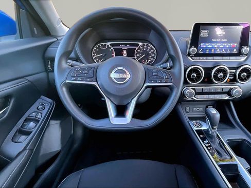 Used 2024 Nissan Sentra SV FWD image 6