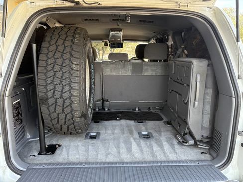 Used 1998 Toyota Land Cruiser image 25