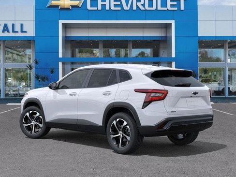 Used 2026 Chevrolet Trax RS w/ Driver Confidence Package FWD image 3