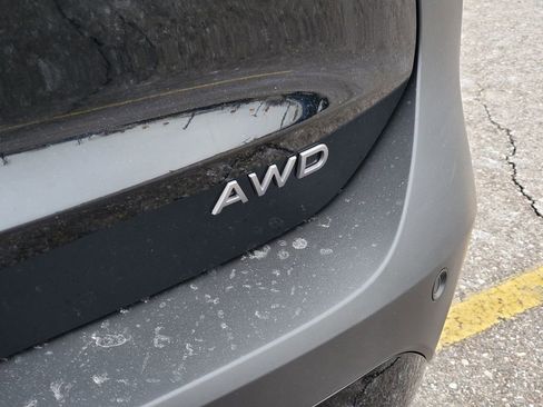 New 2026 Nissan Kicks SV image 7