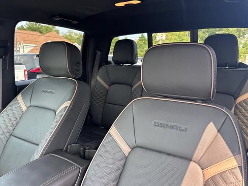 Used 2025 GMC Canyon Denali w/ LPO, Denali Black Edition AWD/4WD image 39