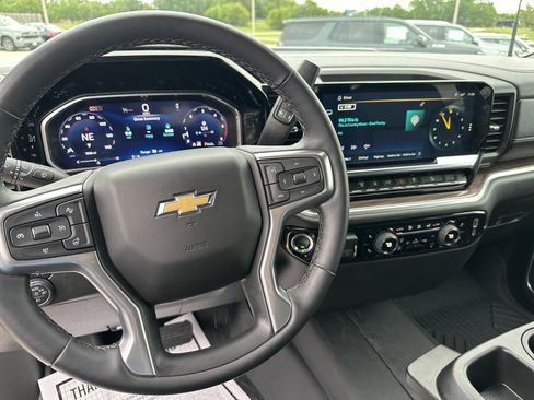 Used 2026 Chevrolet Silverado 3500 LT AWD/4WD image 15