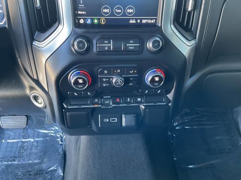 Used 2022 Chevrolet Silverado 1500 LT image 31