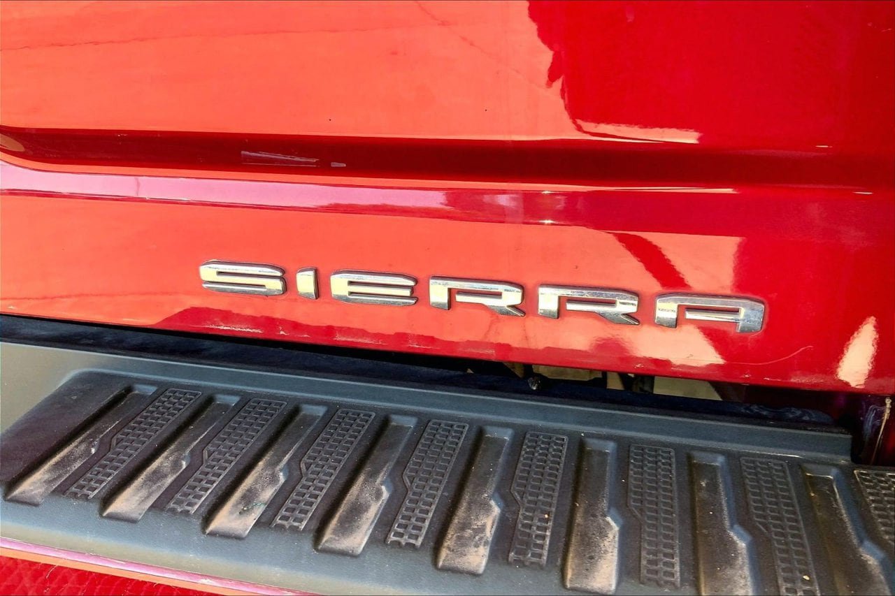 Used 2020 GMC Sierra 3500 Denali w/ Technology Package AWD/4WD image 9