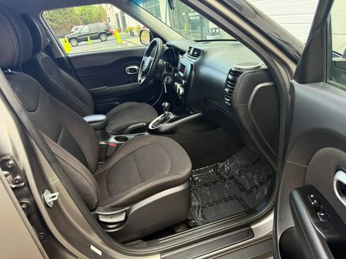 Used 2016 Kia Soul image 19