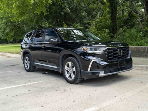 Used 2023 Honda Pilot EX-L image 2