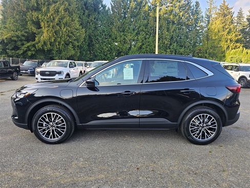 New 2025 Ford Escape Base w/ Class II Trailer Tow Package image 4