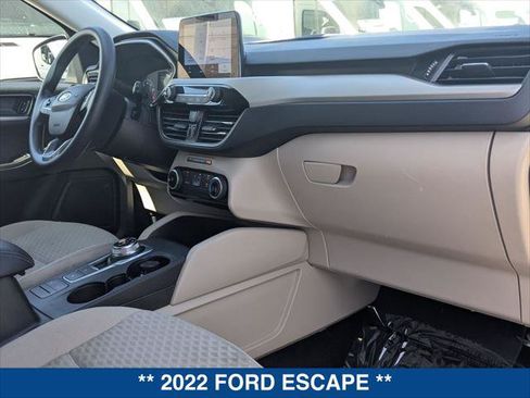 Used 2022 Ford Escape SE FWD image 23