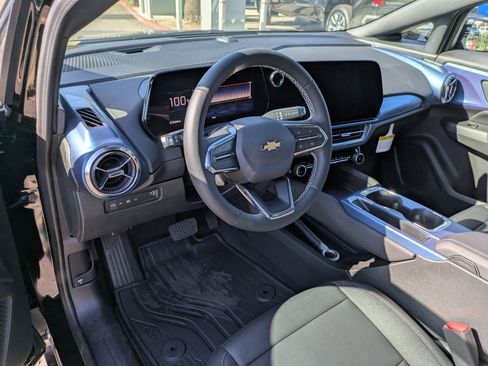 Used 2026 Chevrolet Equinox EV LT image 10