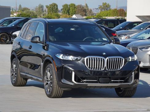 New 2026 BMW X5 sDrive40i w/ Parking Assistance Package image 3