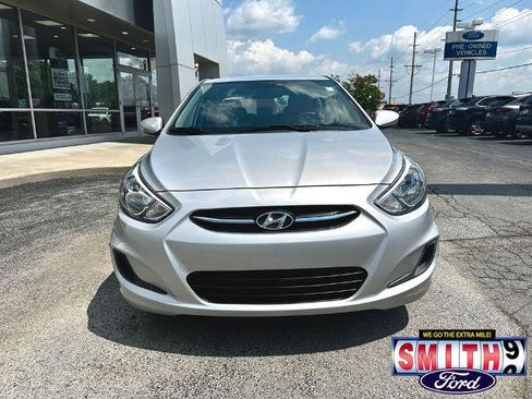 Used 2017 Hyundai Accent SE FWD image 2