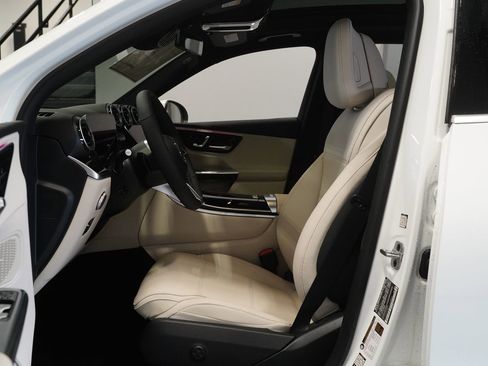 New 2026 Mercedes-Benz GLC 300 4MATIC image 11