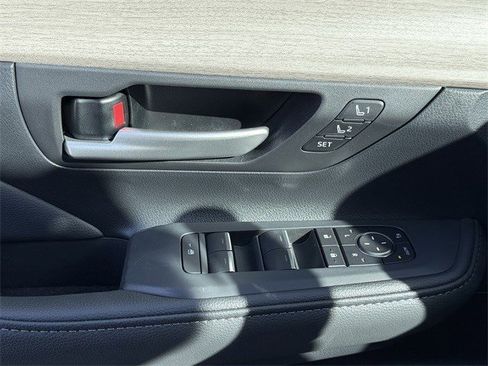 New 2026 Toyota Grand Highlander Limited image 25