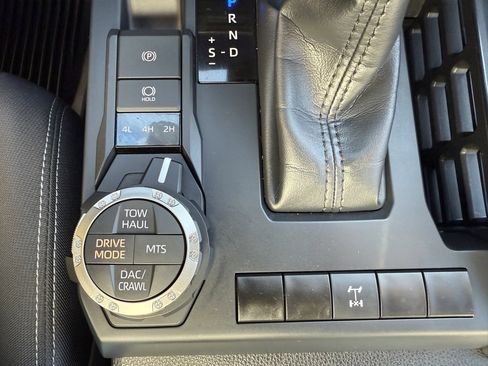 Certified 2024 Toyota Tacoma TRD Off-Road image 24