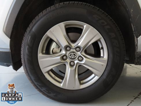 Used 2024 Toyota RAV4 XLE image 27