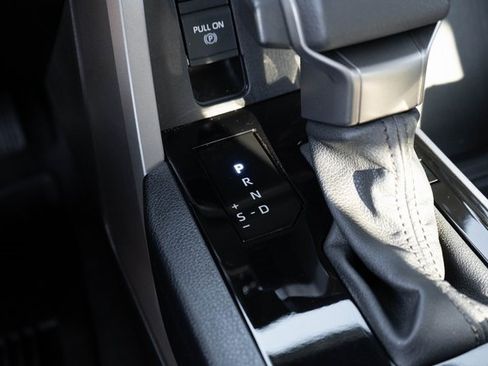 Used 2022 Toyota Tundra SR5 image 27