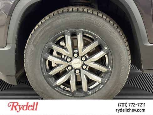 Used 2017 GMC Acadia SLT AWD/4WD image 9