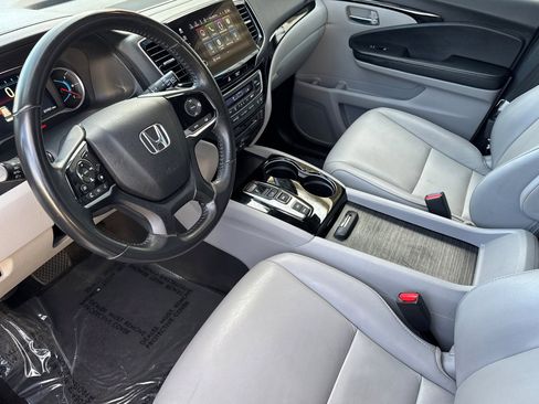 Certified 2019 Honda Pilot Touring image 4