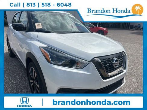 Used 2019 Nissan Kicks SR w/ SR Premium Package image 1