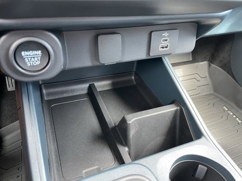 New 2025 Ford Maverick Lobo image 12