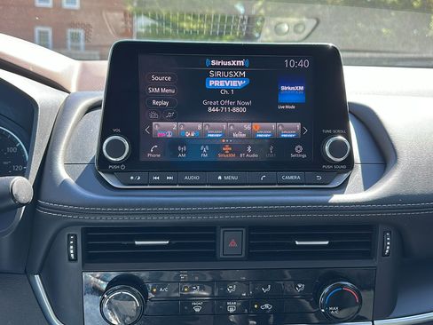 Certified 2023 Nissan Rogue S image 16