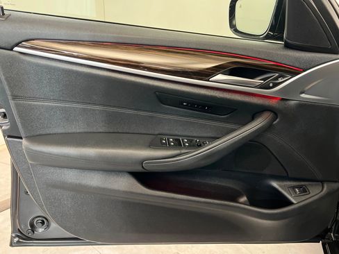 Used 2019 BMW 530i xDrive w/ Convenience Package image 14