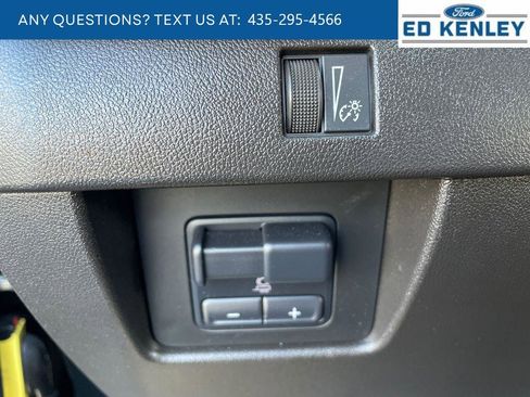 Used 2023 GMC Canyon AT4X image 20