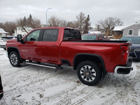 Used 2021 Chevrolet Silverado 2500 LT w/ All Star Edition image 2