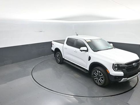 Certified 2024 Ford Ranger Lariat w/ FX4 Off-Road Package AWD/4WD image 17