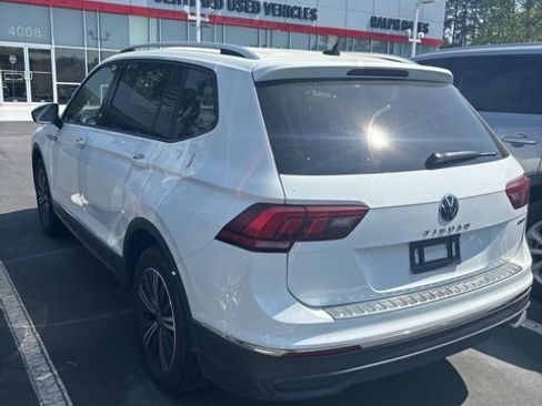Used 2024 Volkswagen Tiguan SE image 4
