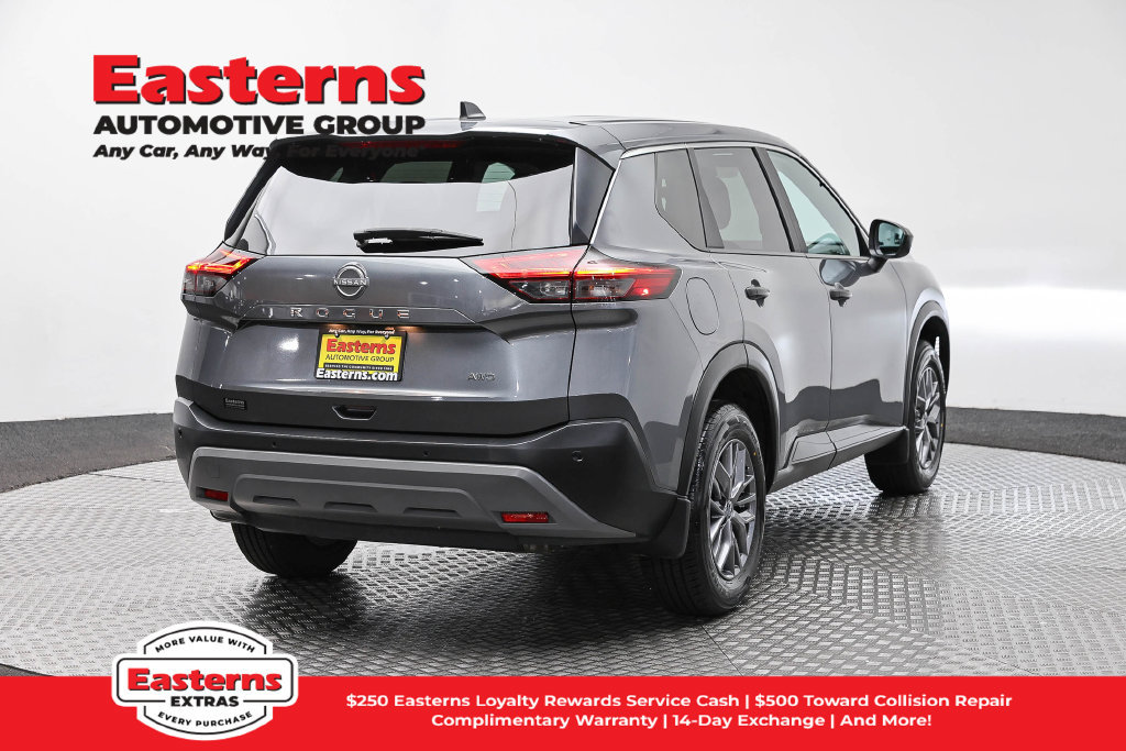 Used 2023 Nissan Rogue S AWD/4WD image 6