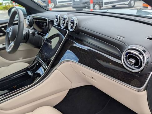 Used 2026 Mercedes-Benz GLC 300 4MATIC image 18