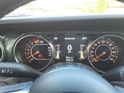 Used 2021 Jeep Wrangler Unlimited Sahara image 15