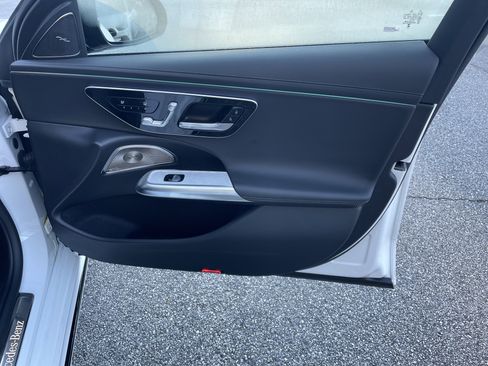 Certified 2024 Mercedes-Benz E 450 E 450 4MATICﾮ Sedan image 47