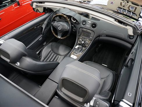Used 2012 Mercedes-Benz SL 550 image 22