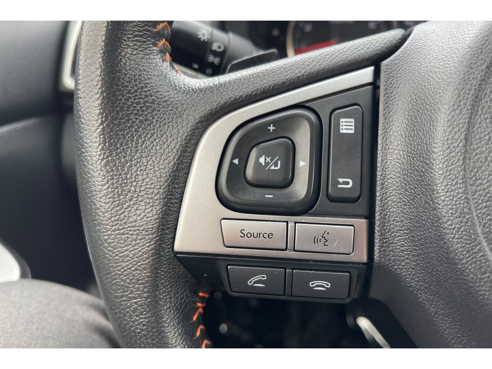 Used 2017 Subaru Crosstrek 2.0i Premium AWD/4WD image 32
