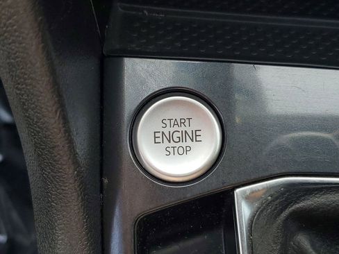 Used 2023 Volkswagen Tiguan SE R-Line image 27