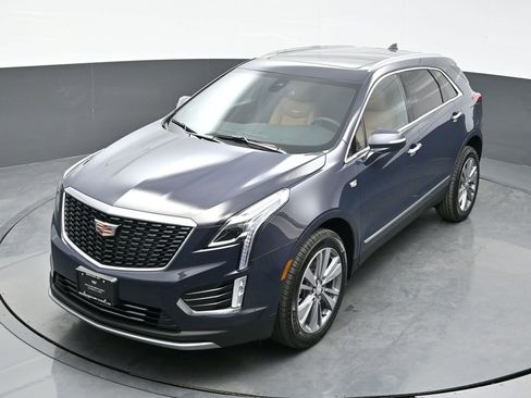 New 2025 Cadillac XT5 Premium Luxury w/ LPO, Floor Liner Package image 27