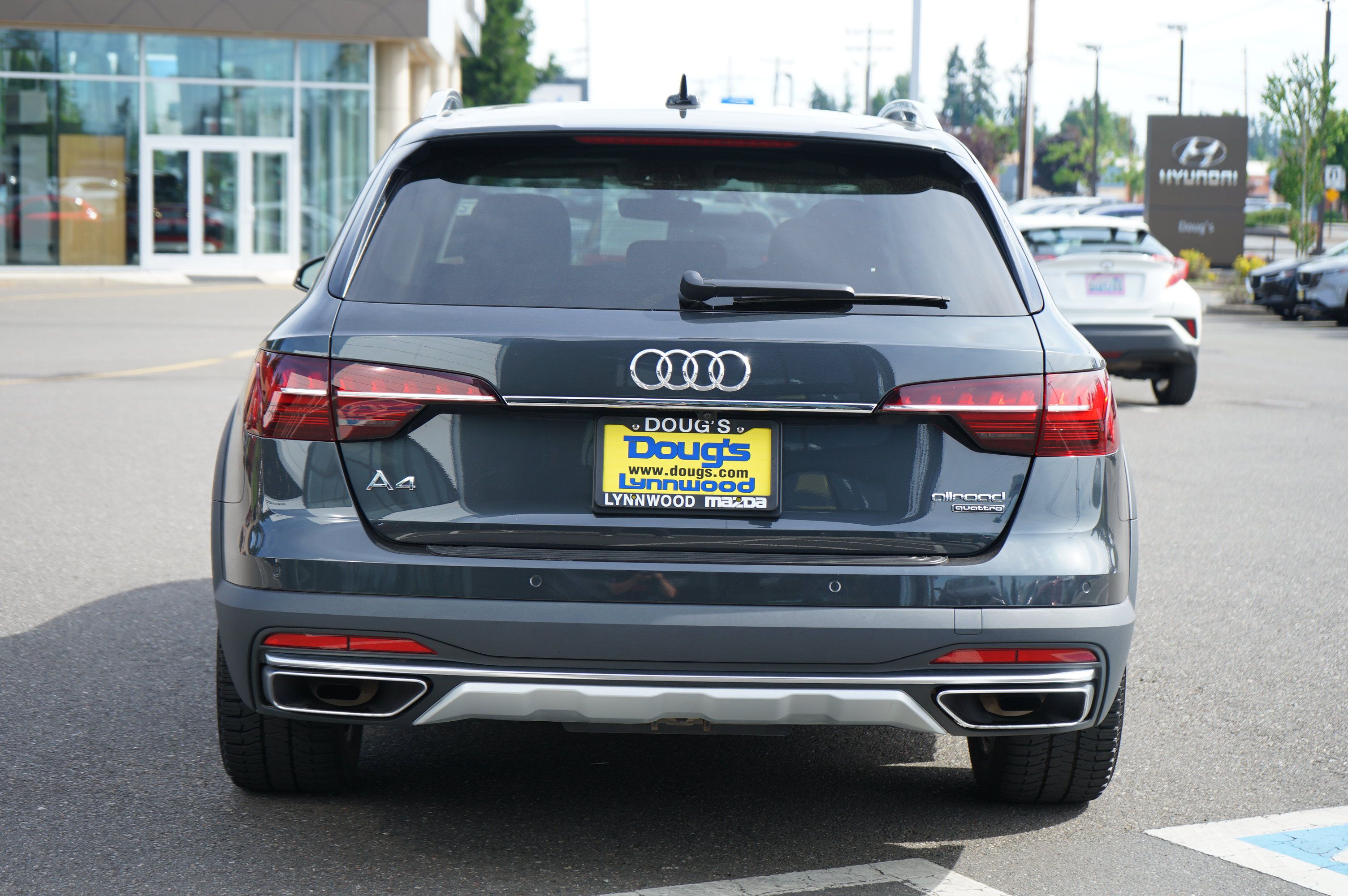Used 2023 Audi A4 2.0T allroad Premium Plus AWD/4WD image 5