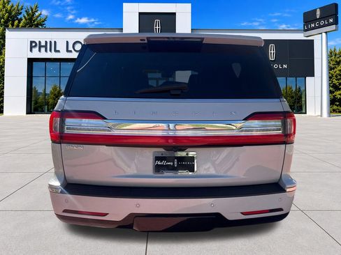 Used 2021 Lincoln Navigator L Reserve AWD/4WD image 6