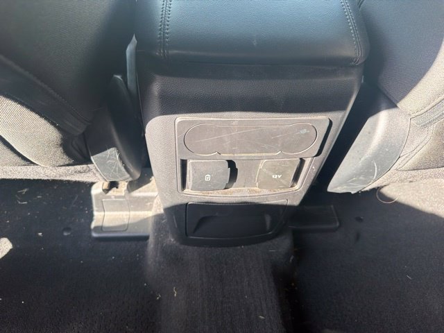 Used 2023 Ford Explorer XLT AWD/4WD image 19