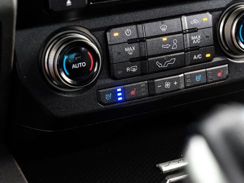 Used 2017 Ford F150 Raptor w/ Equipment Group 802A Luxury image 22