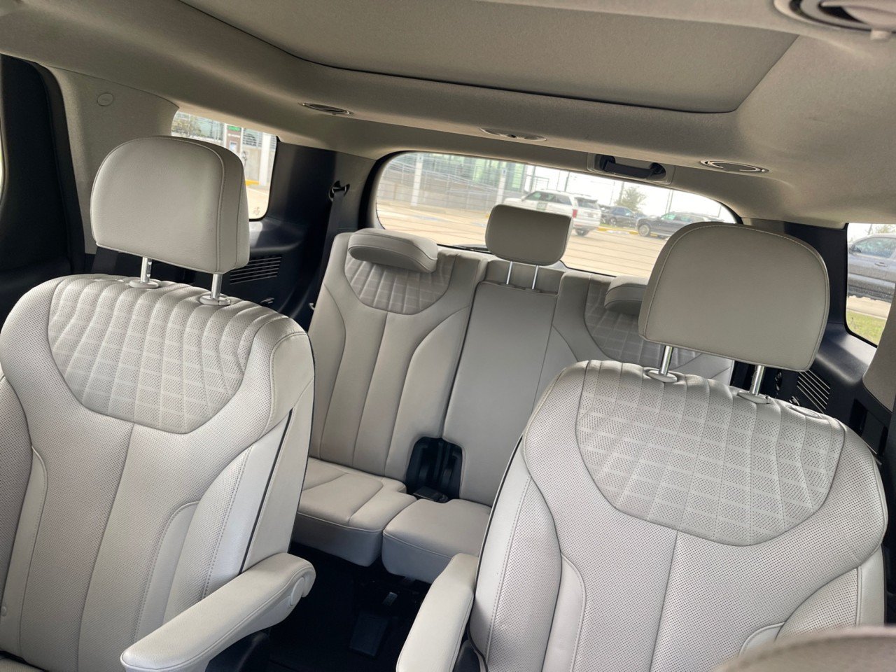Used 2024 Hyundai Palisade Limited FWD image 12