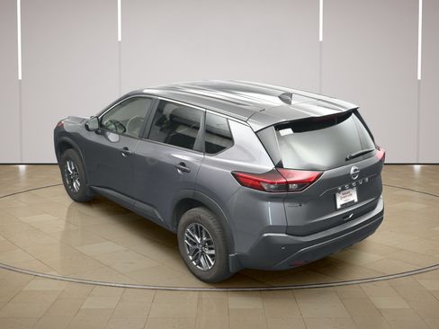 Used 2021 Nissan Rogue S FWD image 28