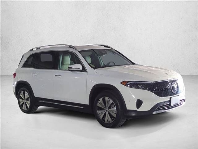 Used 2024 Mercedes-Benz EQB 250+ image 3