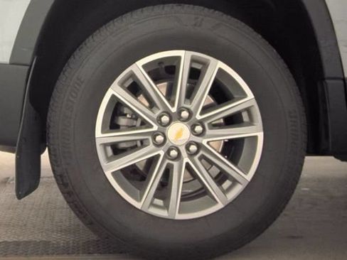 Used 2023 Chevrolet Traverse LT AWD/4WD image 22