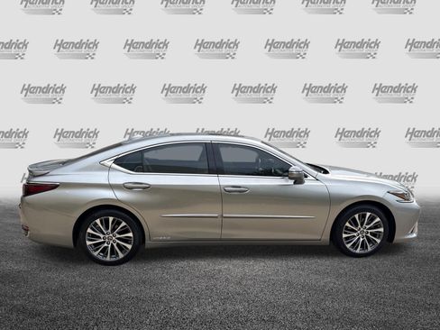 Used 2021 Lexus ES 300h w/ Premium Package FWD image 11