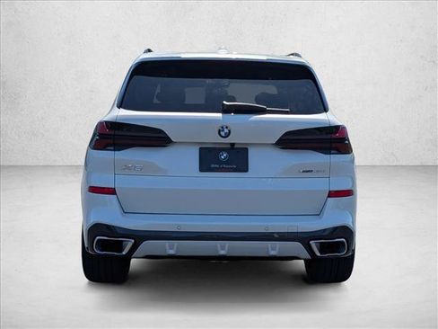 New 2026 BMW X5 xDrive40i w/ M Sport Package AWD/4WD image 6